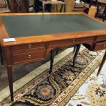 195 7404 WRITING DESK